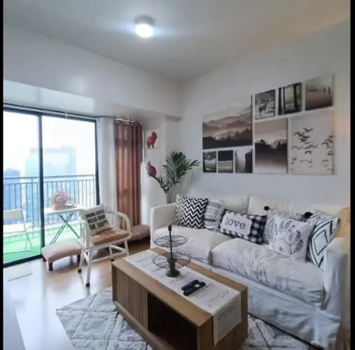 Cozy Urban Retreat In Alveo High Park At Vertis With Min 2n3d Manila